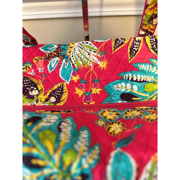 Vera Bradley Bag Red Multi Floral Quilted Duffle Weekender Travel Bag - Picture 7 of 14